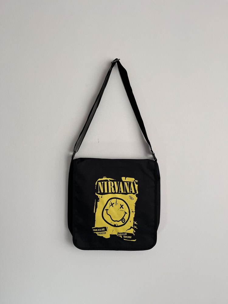 Nirvana Postacı Çanta