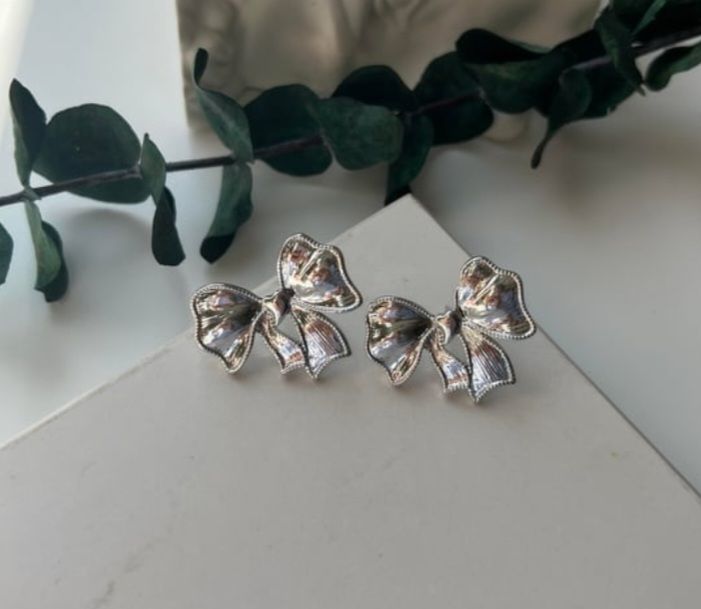 Altın Kaplama Fiyonk Model Silver Küpe 