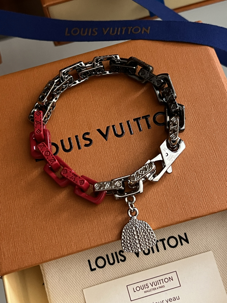 LOUIS VUITTON BİLEKLİK 