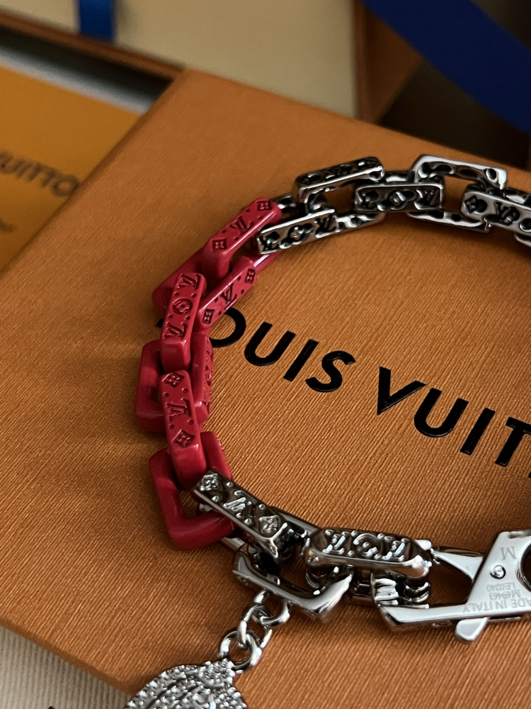 LOUIS VUITTON BİLEKLİK 