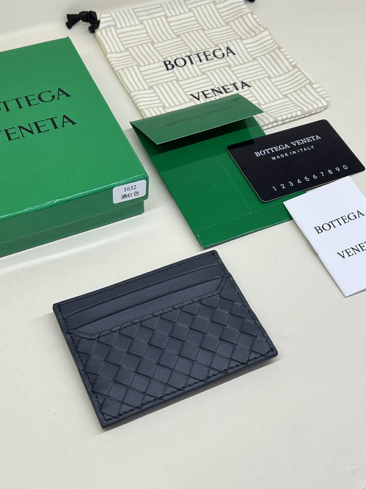 BOTTEGA VENETA CARD HOLDER