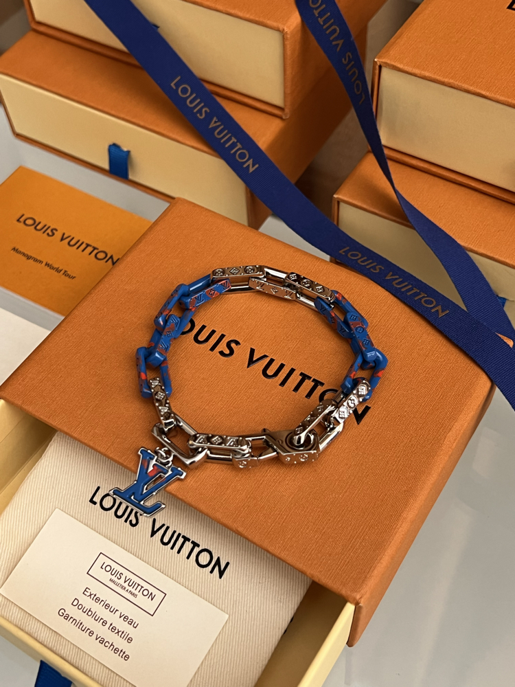 LOUIS VUITTON BİLEKLİK 