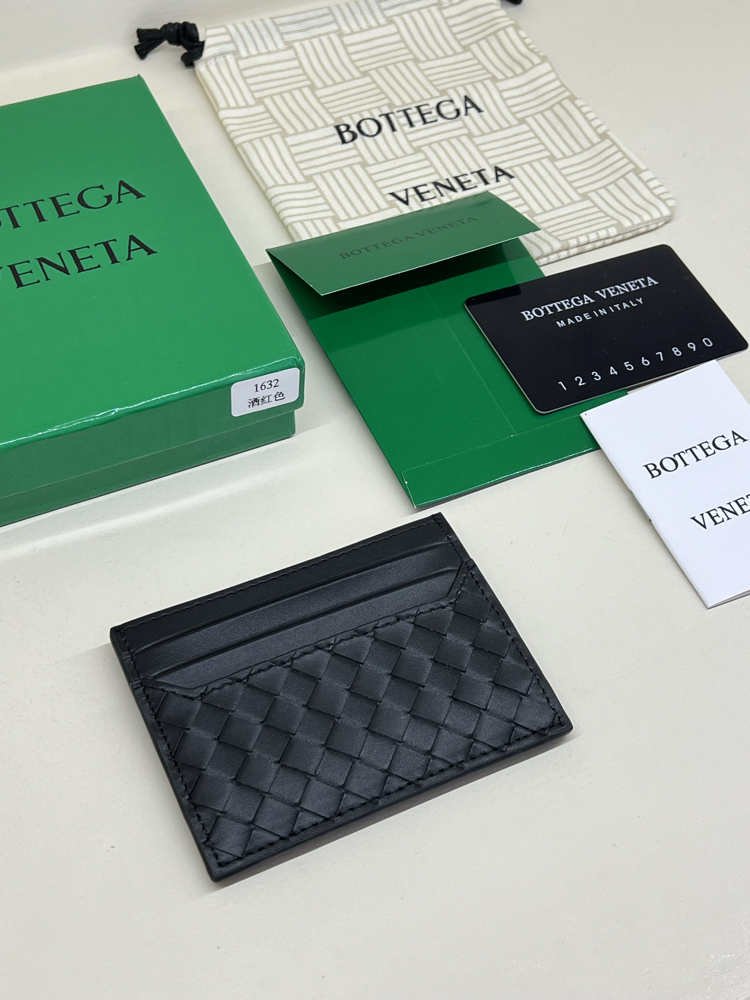 BOTTEGA VENETA CARD HOLDER