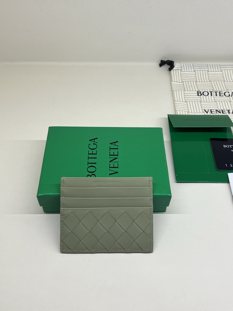 BOTTEGA VENETA CARD HOLDER