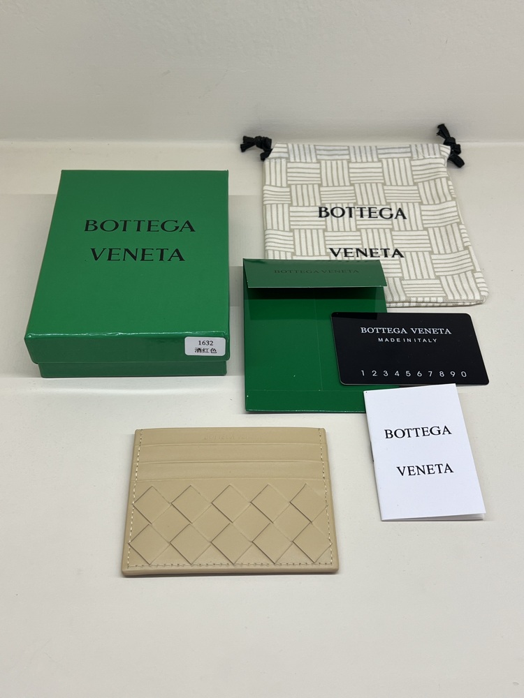 BOTTEGA VENETA CARD HOLDER