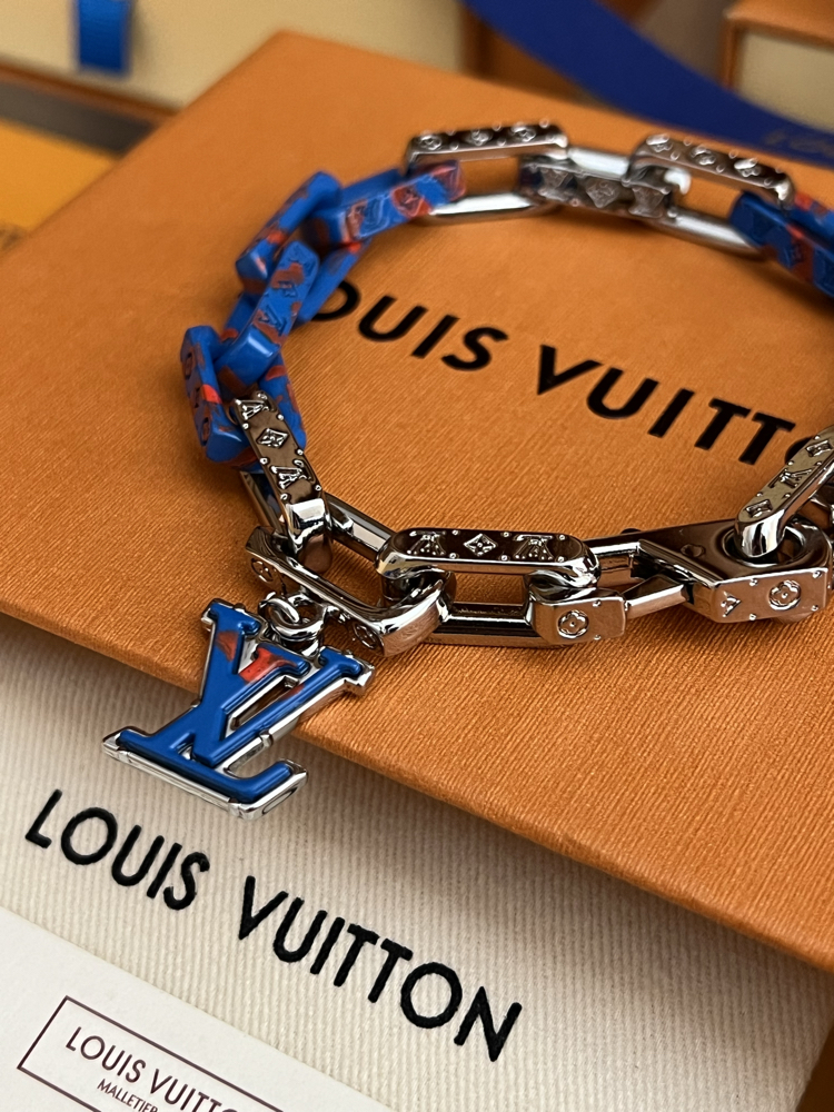 LOUIS VUITTON BİLEKLİK 