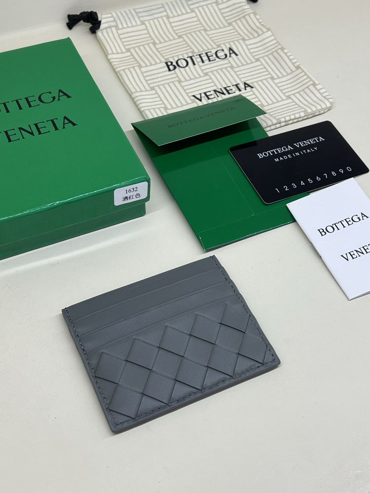 BOTTEGA VENETA CARD HOLDER