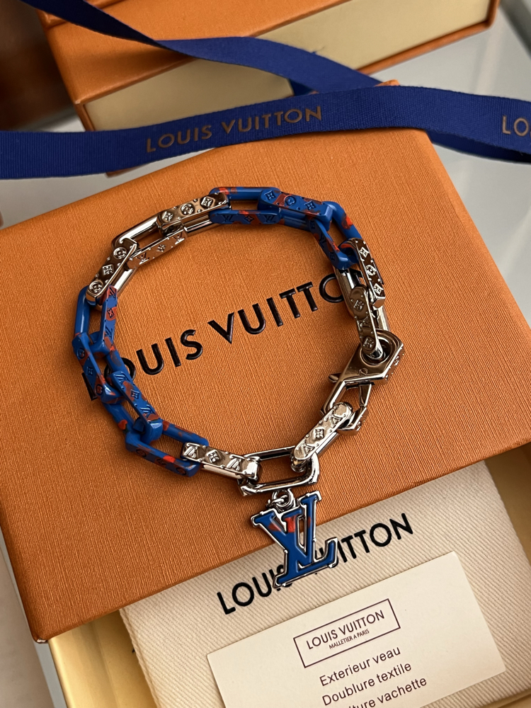 LOUIS VUITTON BİLEKLİK 
