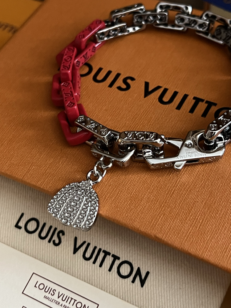 LOUIS VUITTON BİLEKLİK 