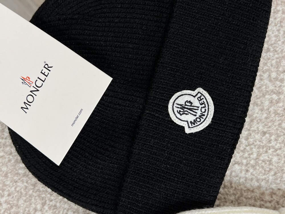 MONCLER BERE 