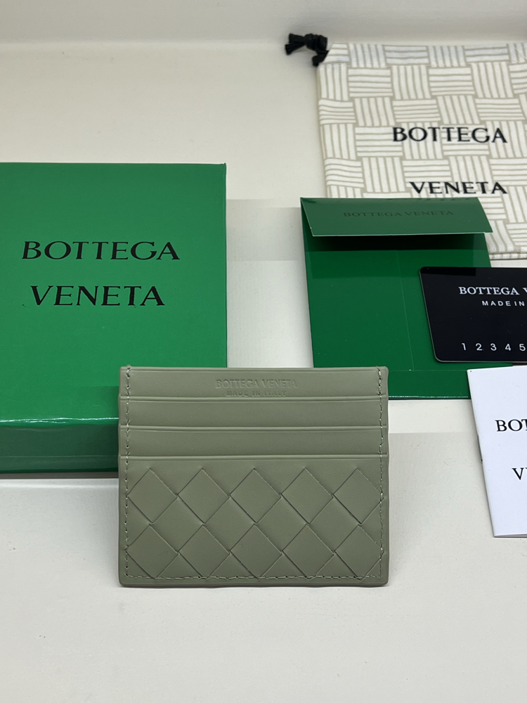 BOTTEGA VENETA CARD HOLDER