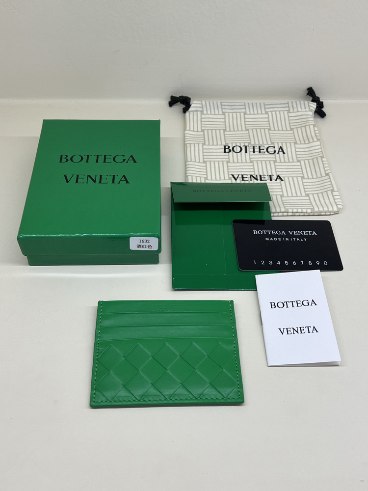 BOTTEGA VENETA CARD HOLDER
