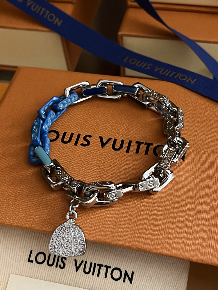 LOUIS VUITTON BİLEKLİK