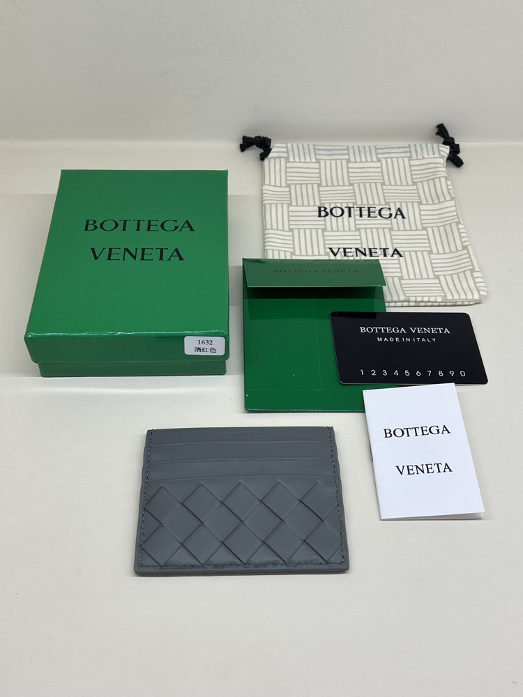BOTTEGA VENETA CARD HOLDER
