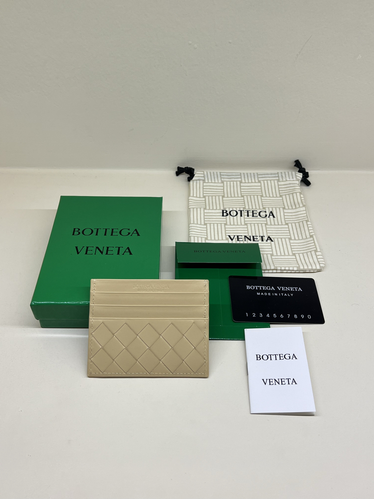 BOTTEGA VENETA CARD HOLDER