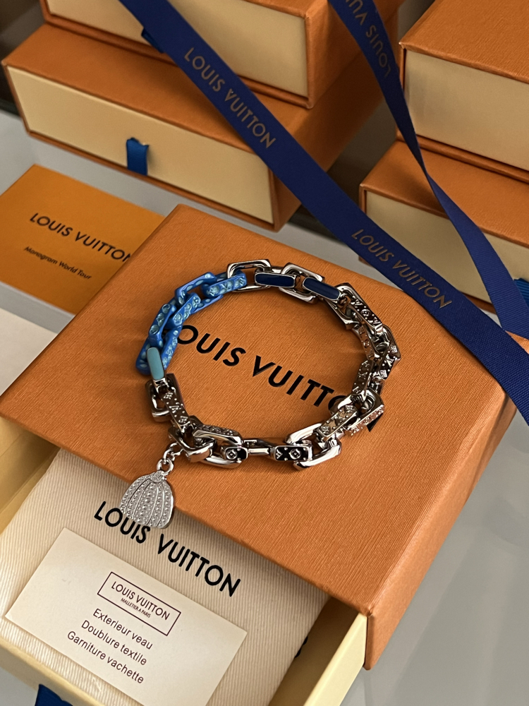 LOUIS VUITTON BİLEKLİK