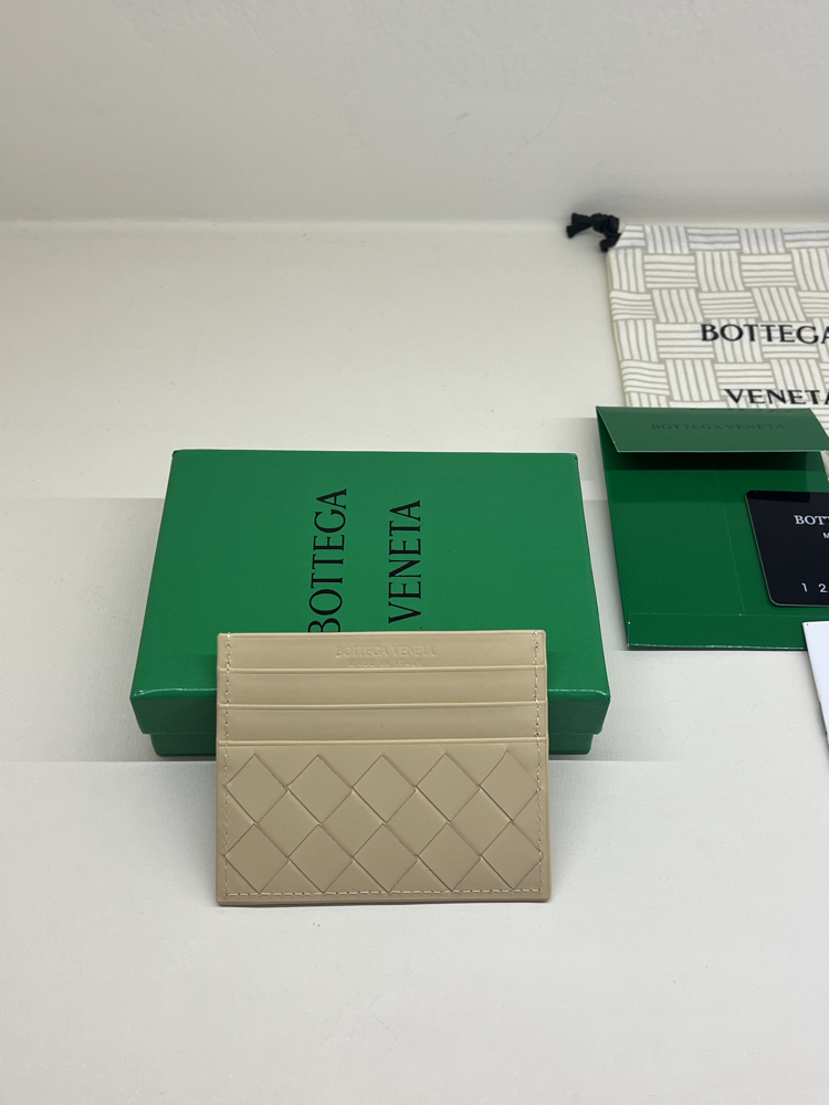 BOTTEGA VENETA CARD HOLDER