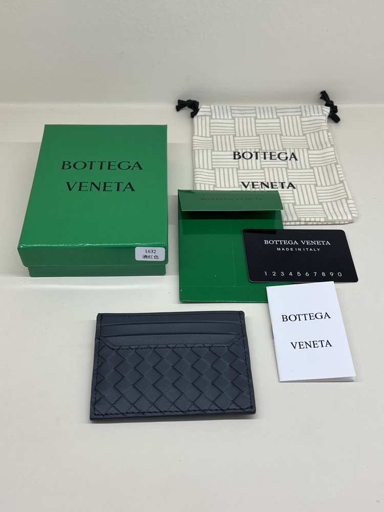 BOTTEGA VENETA CARD HOLDER