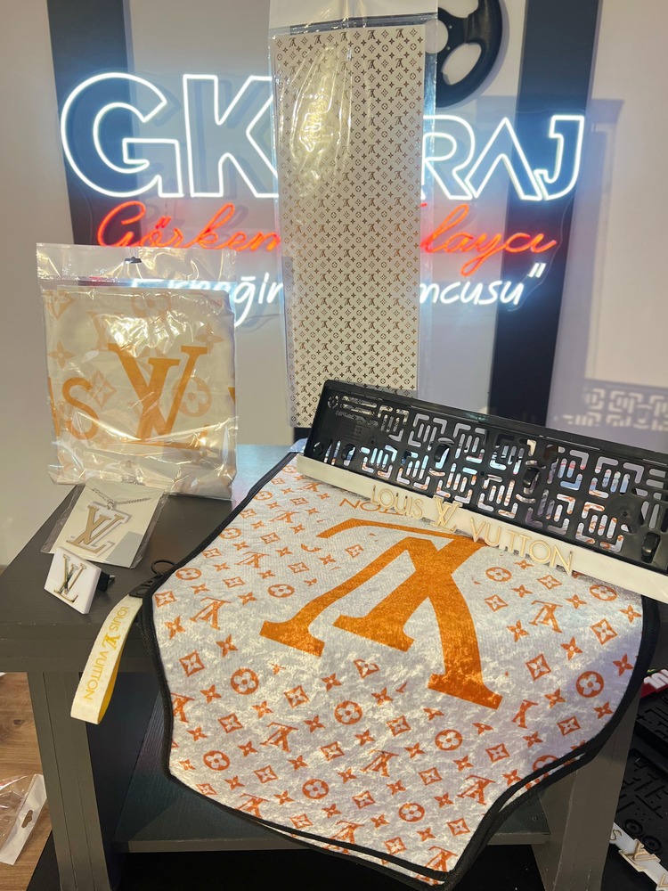 LOUIS VUITTON SET - BEYAZ
