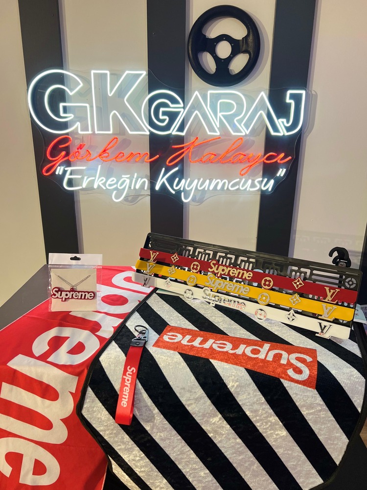 SUPREME SET 