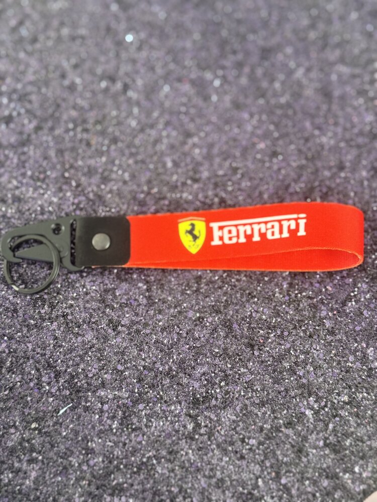 FERRARİ ANAHTARLIK