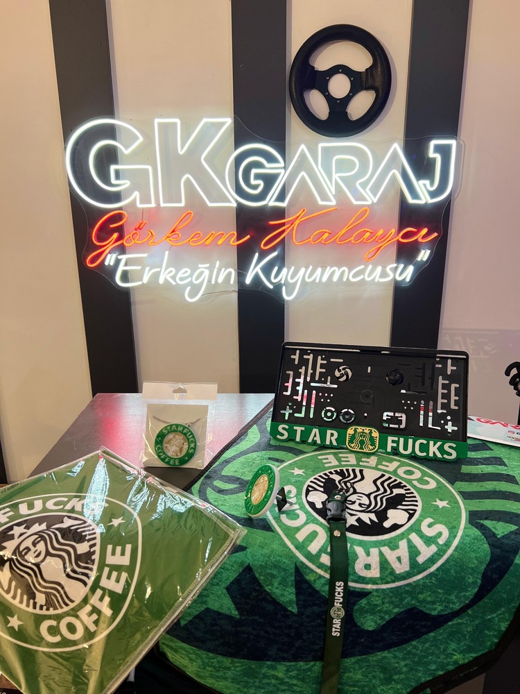 STARFUCKS COFFEE SET - KARE PLAKA