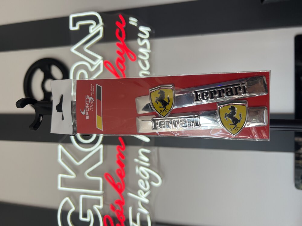 FERRARİ METAL ARMA
