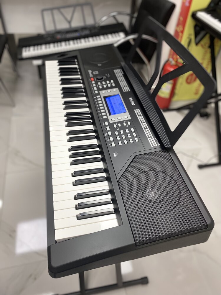 Strauus KS-300 Tuş Hassasiyetli Org