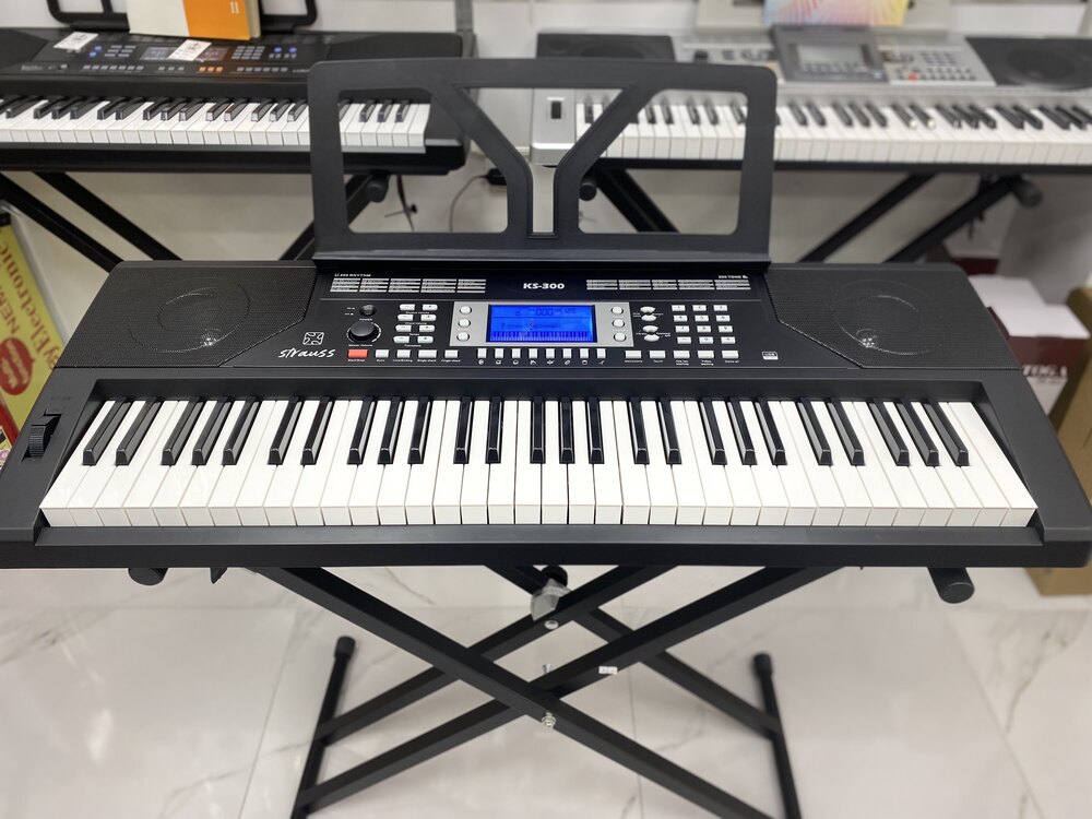 Strauus KS-300 Tuş Hassasiyetli Org
