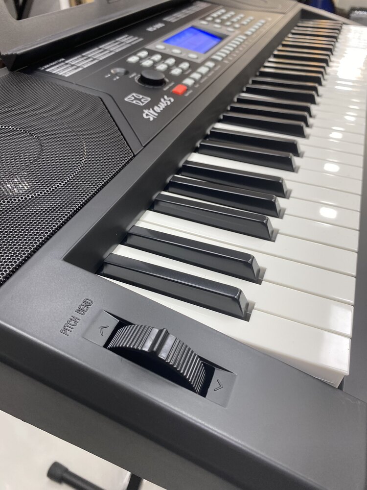 Strauus KS-300 Tuş Hassasiyetli Org