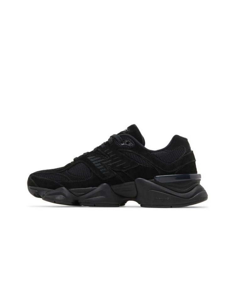 New balance 9060 ‘Triple Black Suede’