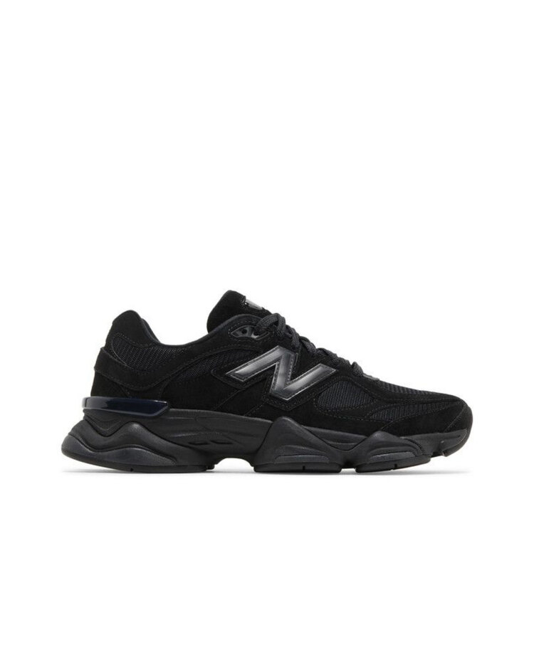 New balance 9060 ‘Triple Black Suede’