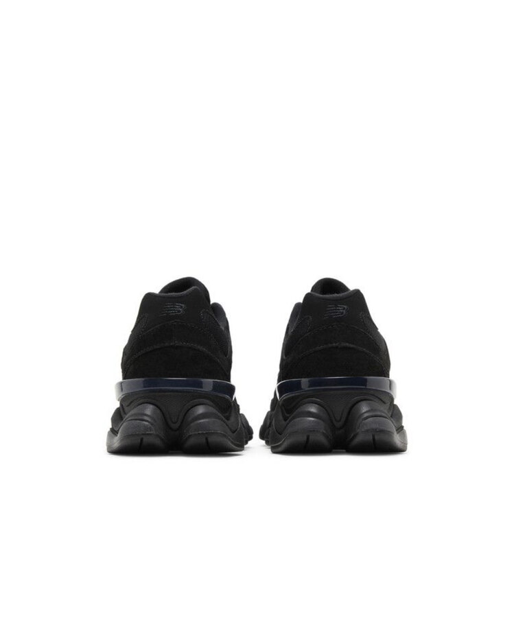 New balance 9060 ‘Triple Black Suede’