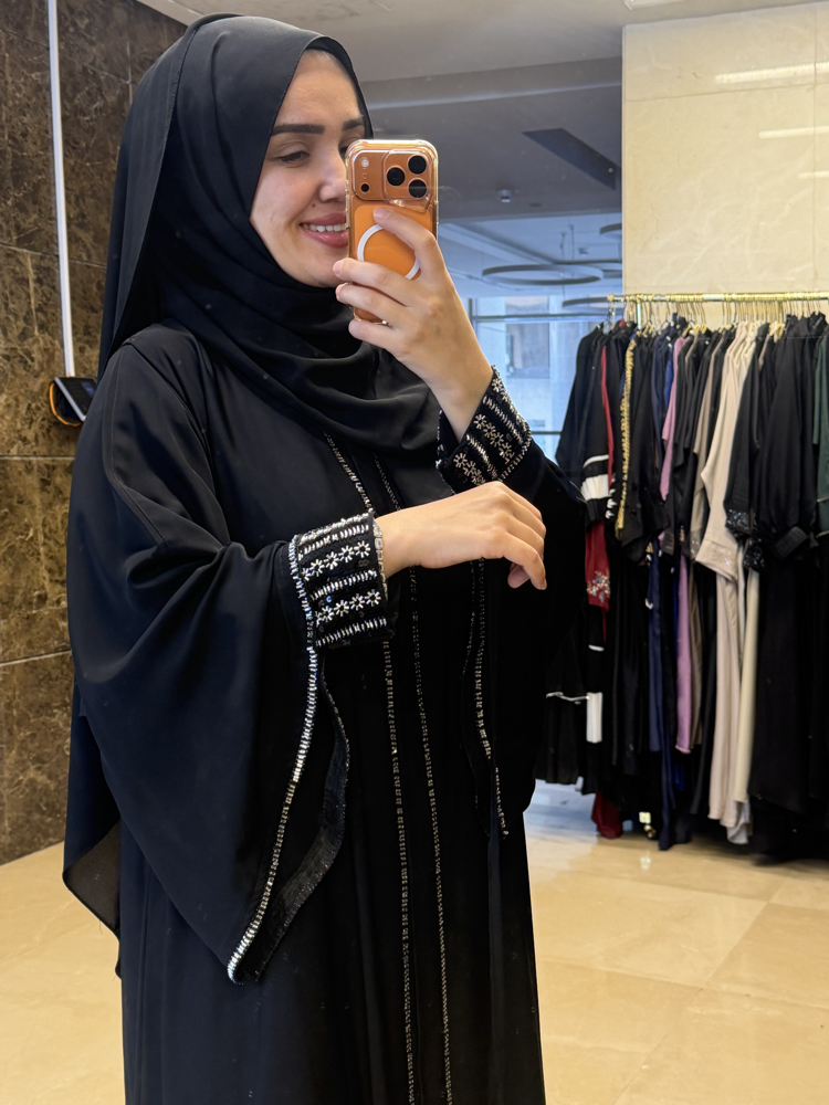 Dubai abaya