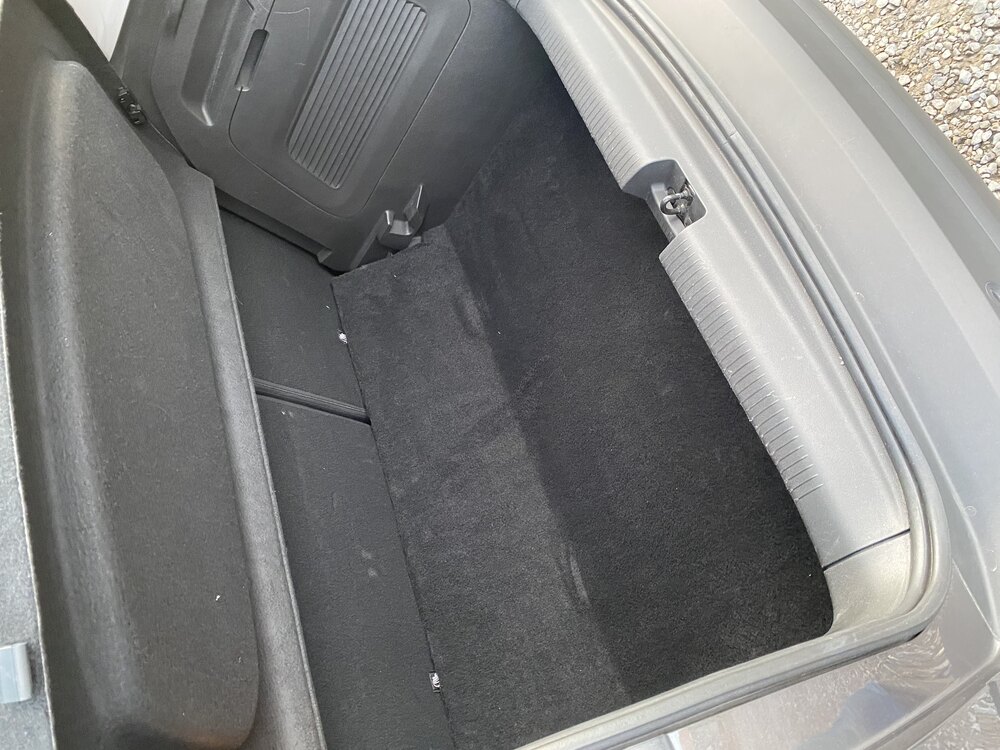 OPEL CROSSLAND bagaj kademe