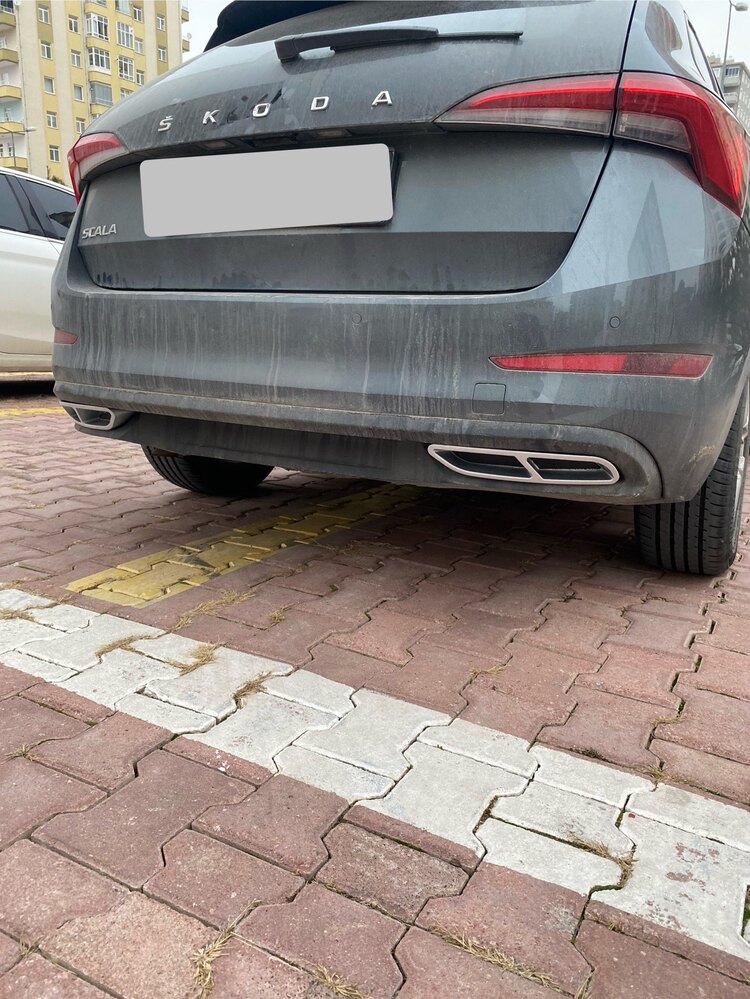 Skoda Scala ÇİFT ÇIKIŞ GRİ-SİYAH Boyalı