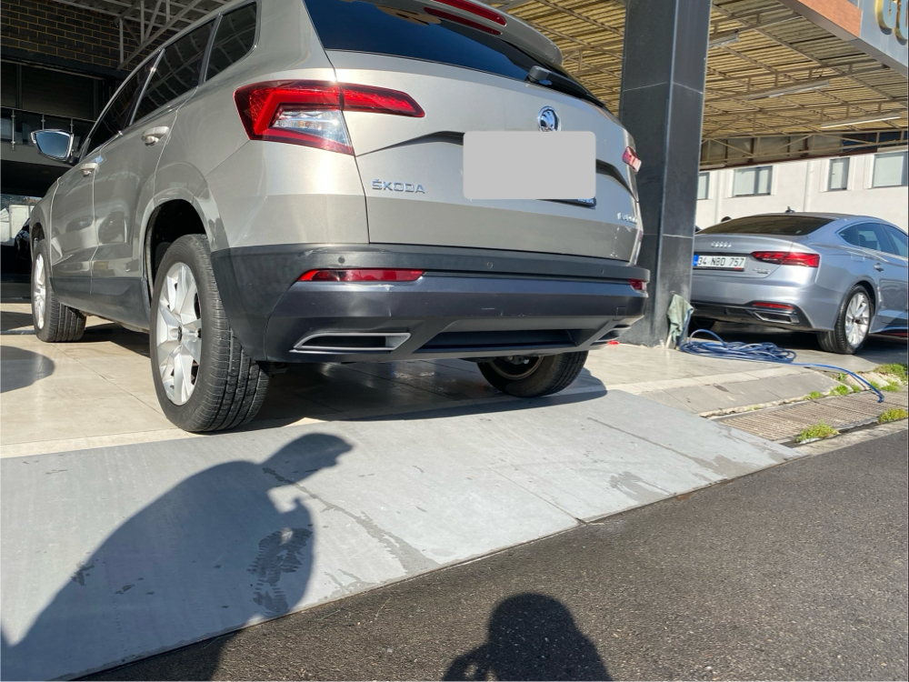 Skoda Karoq 2018-2021 TEK ÇIKIŞ görünüm difüzör