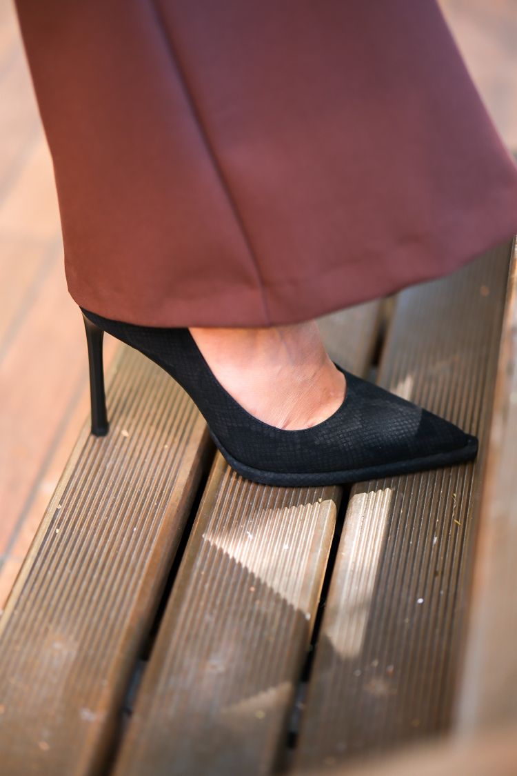 Nubuk siyah ithal Krıste Bell stiletto