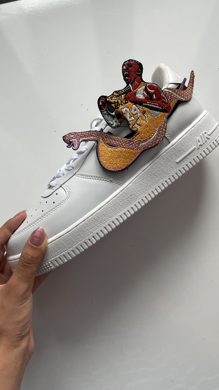 Cırtcırtlı Nike Air force Kobe Braynt