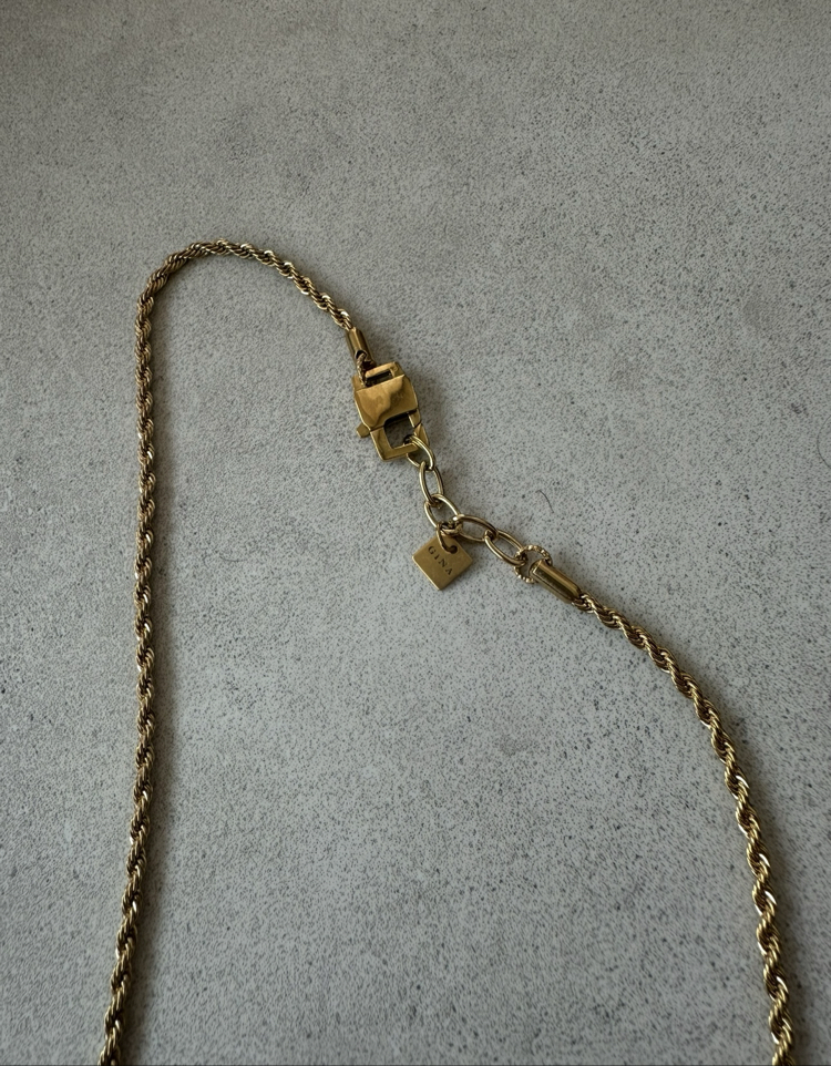 Capsüle Necklace