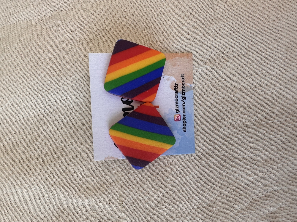 Kare rainbow küpe