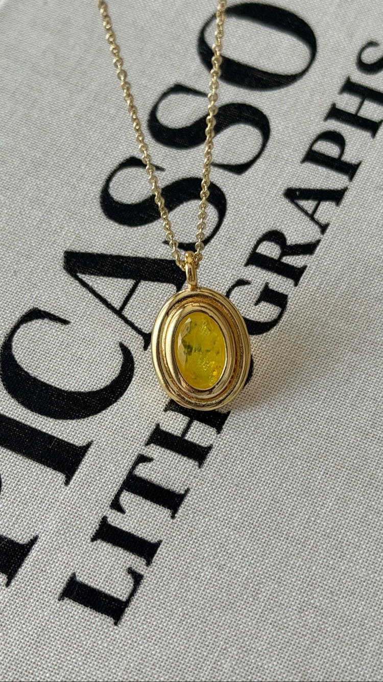 Antik oval taşlı kolye (Sarı renk)