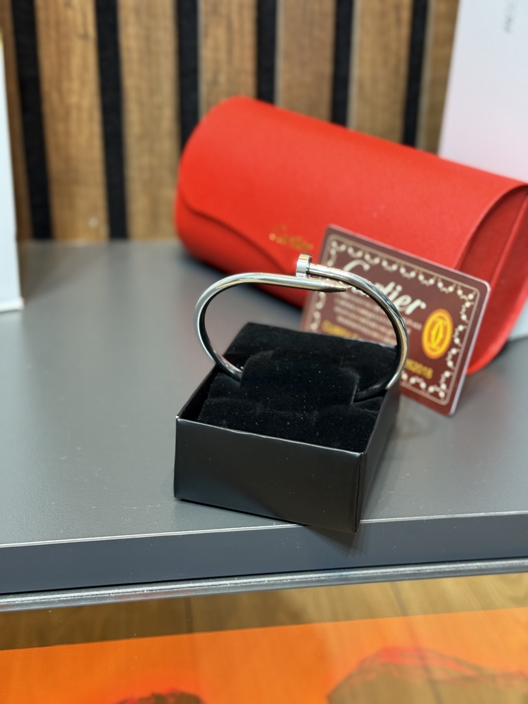 Cartier İthal Çivi Bileklik Gümüş Renk