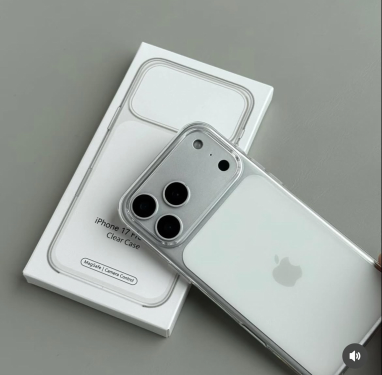 İphohe Serisi MagSafe Özellikli Clear Case Kamera tuş koruması açıktır