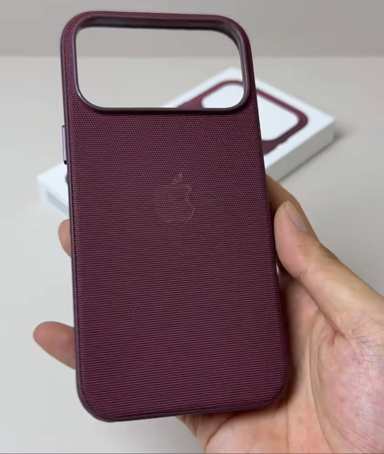 İphone Tech Woven Kılıf Burganya