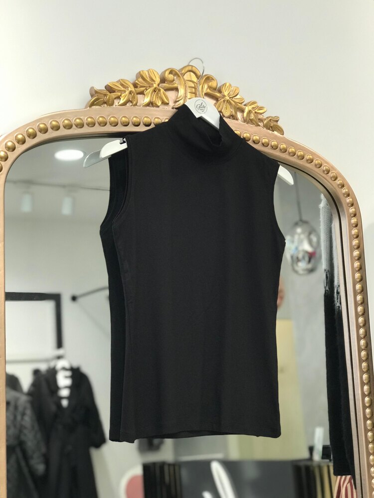 Balıkçı yaka kolsuz body