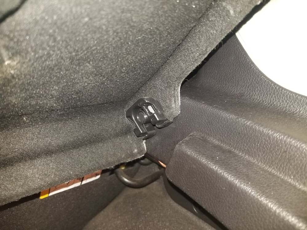 Ford Focus\Fiesta Hatchback pandizot kapak Menteşe Pimi