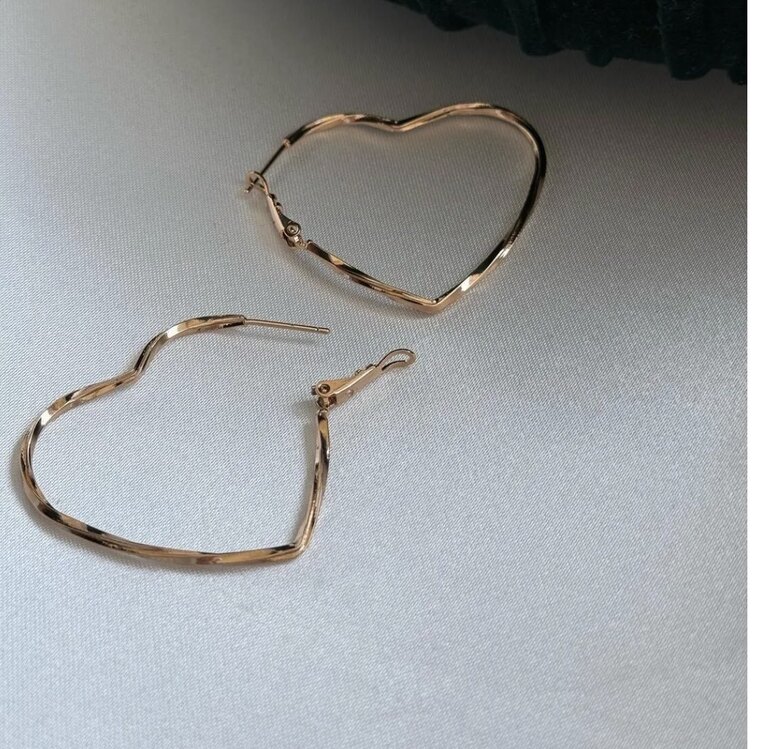 Rose Gold Kalp Formlu Klipsli Halka Küpe
