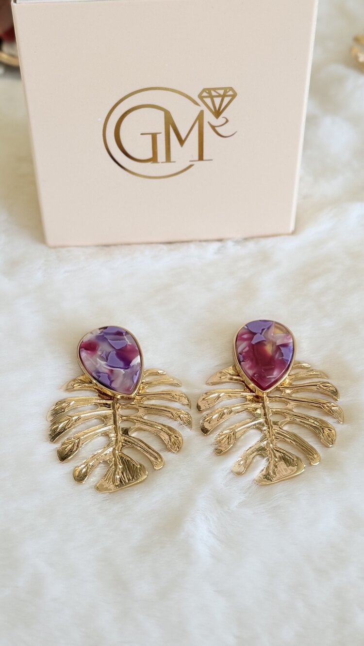 Gold detalı yaprak küpe