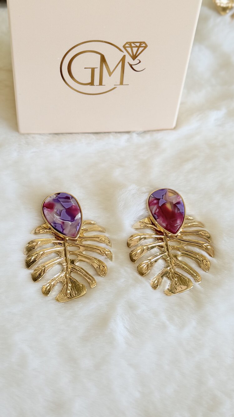 Gold detalı yaprak küpe